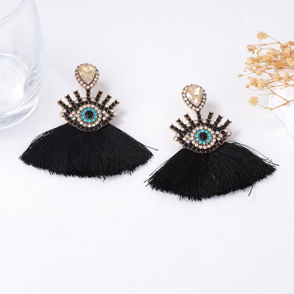 Charming Piece for Any Occasion
