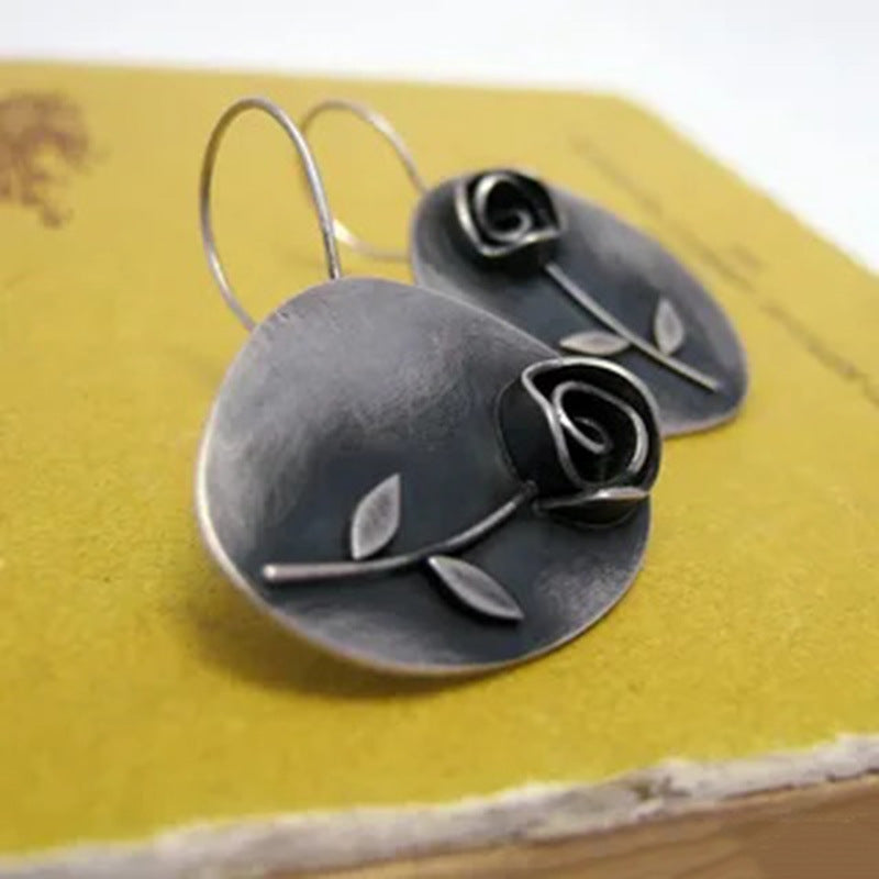 Charming Earring for Any Occasion