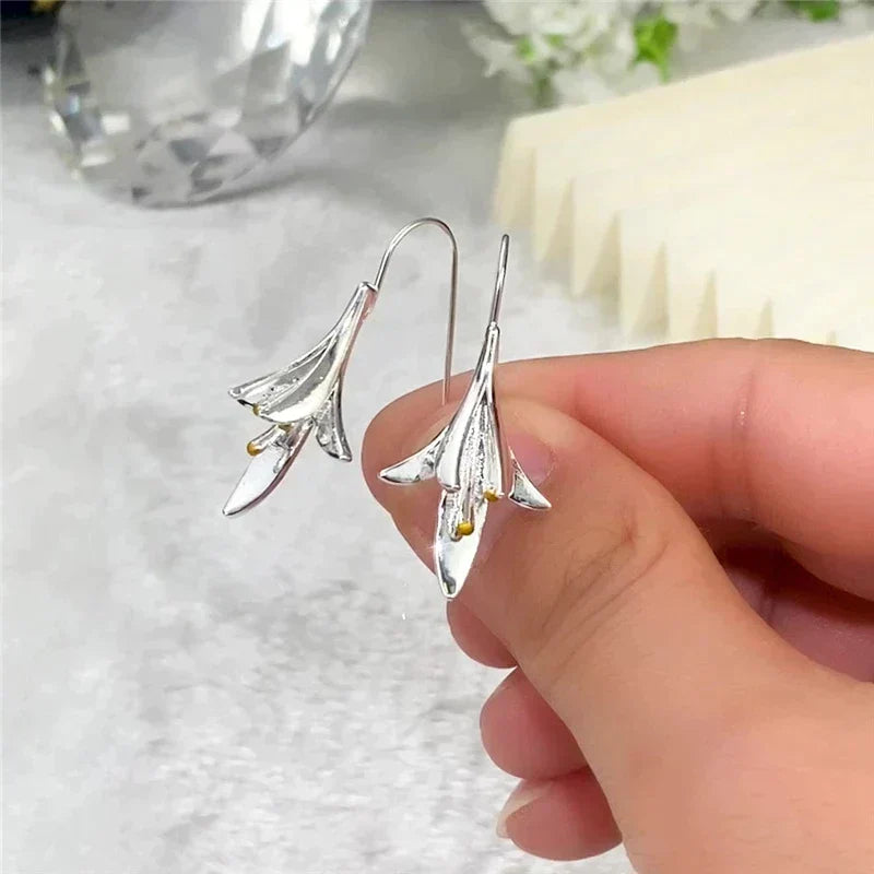 Elegant Silver Earring for Every Occasion