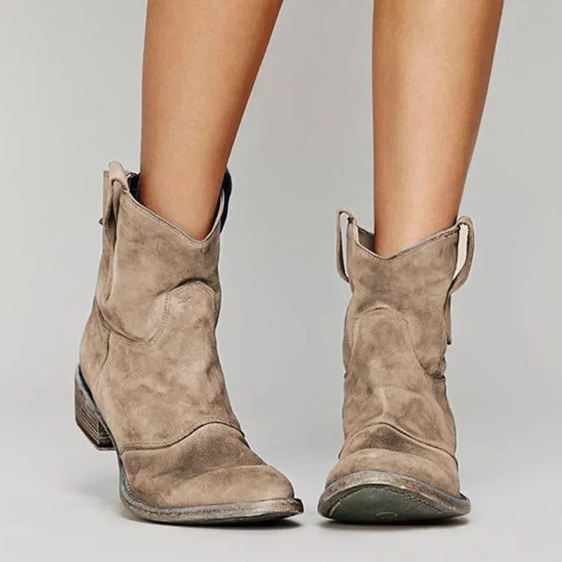 JO | Relaxed and supportive orthopaedic heels