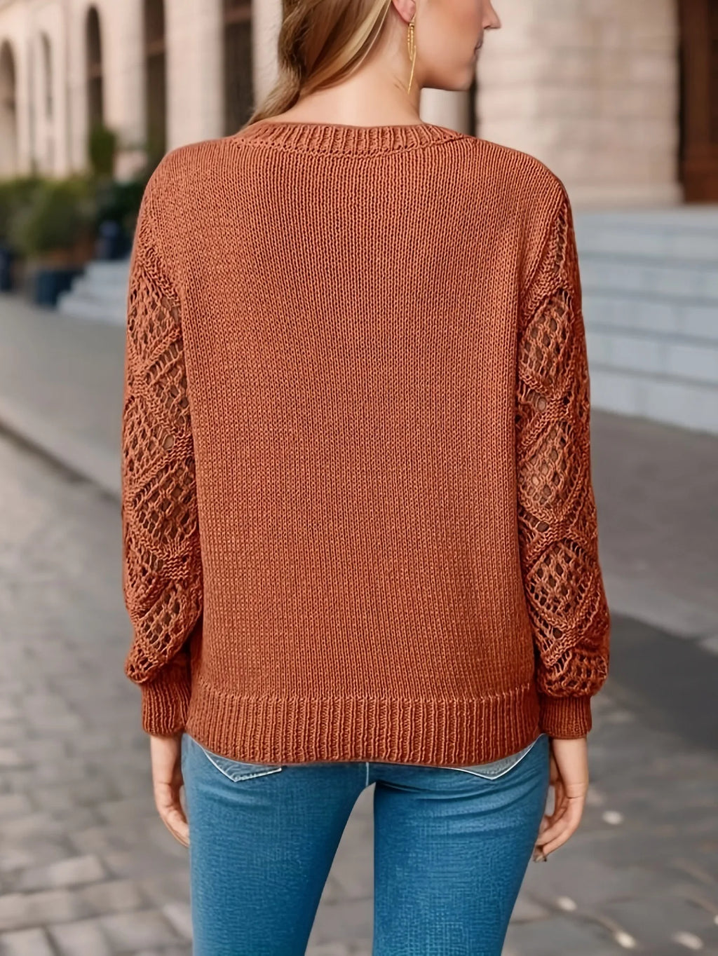 JO | Solid V-neck knitted sweater