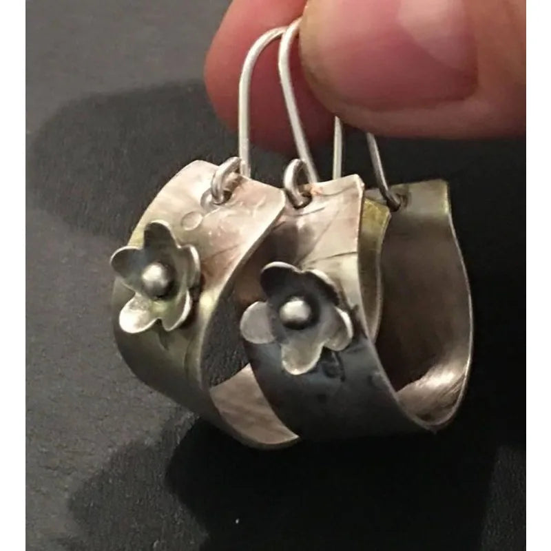 Stunning Silver Earring for Daily Wear