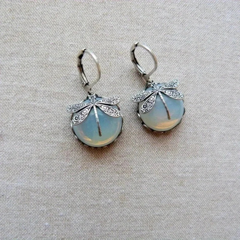 Romantic Silver Earring for Special Moments