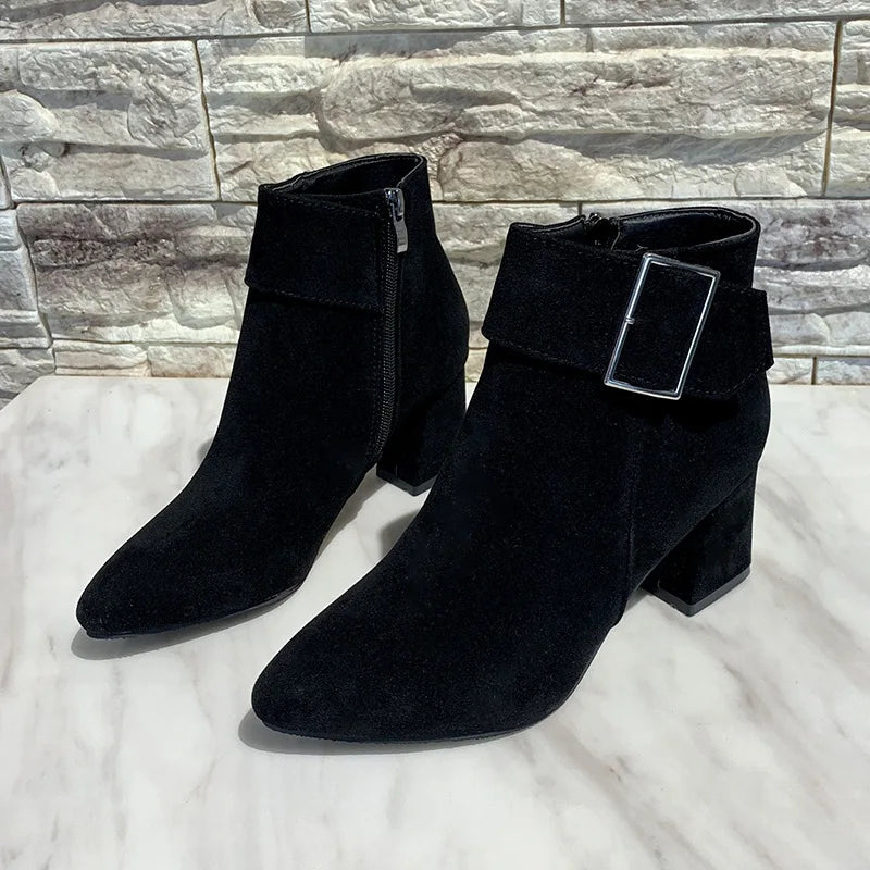 Tailored and Comfortable Orthopedic Heels