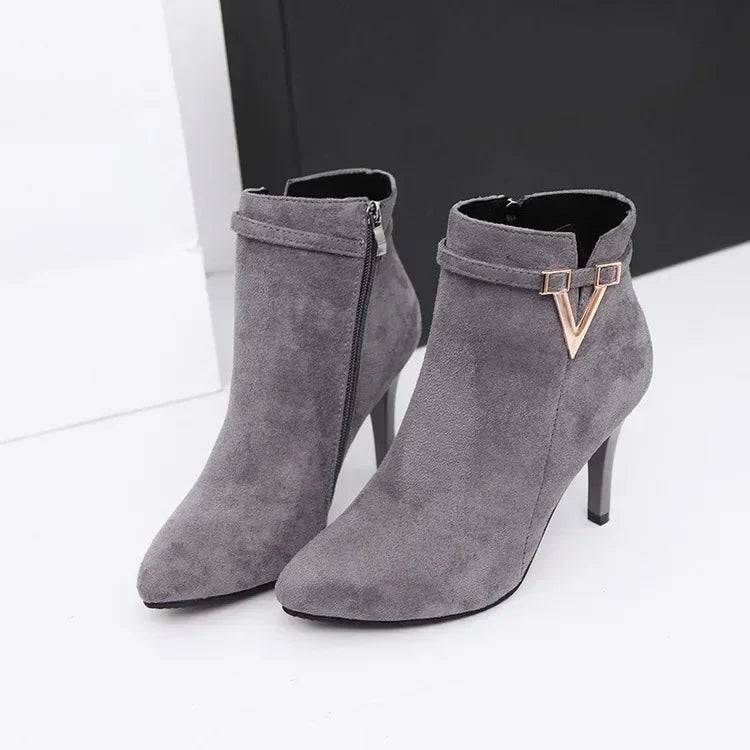 Tailored and Comfortable Orthopedic Heels