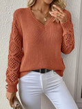 JO | Solid V-neck knitted sweater