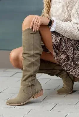 JO | Supportive orthopaedic boots