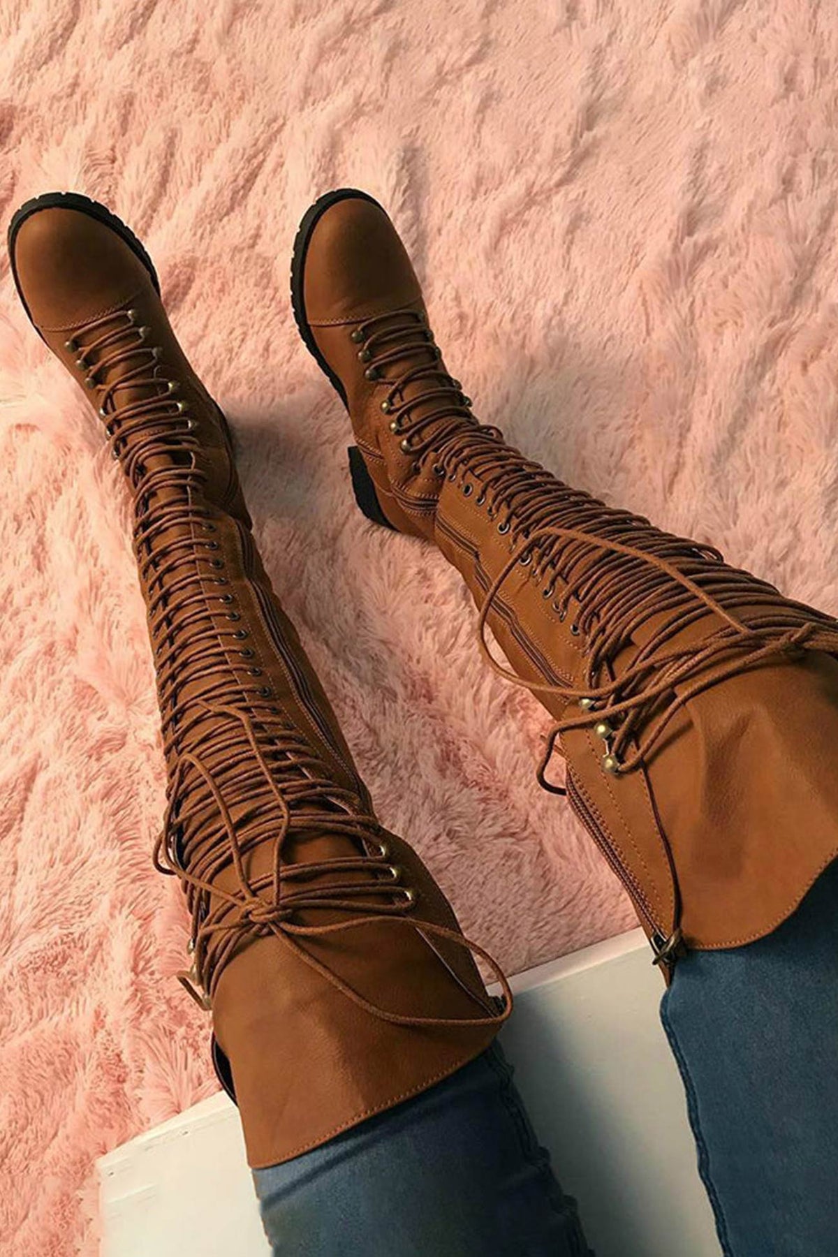JO | Fashionable supportive orthopaedic boots
