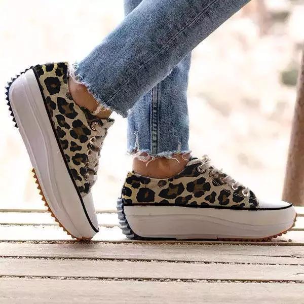 JO | Supportive and stylish orthopaedic sneakers