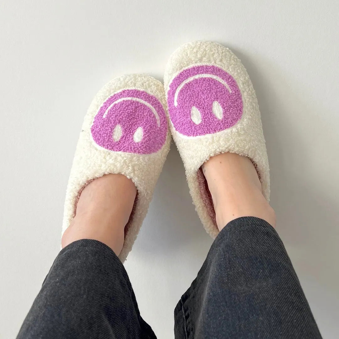 Finely Styled Slippers with a Classic Vintage Look