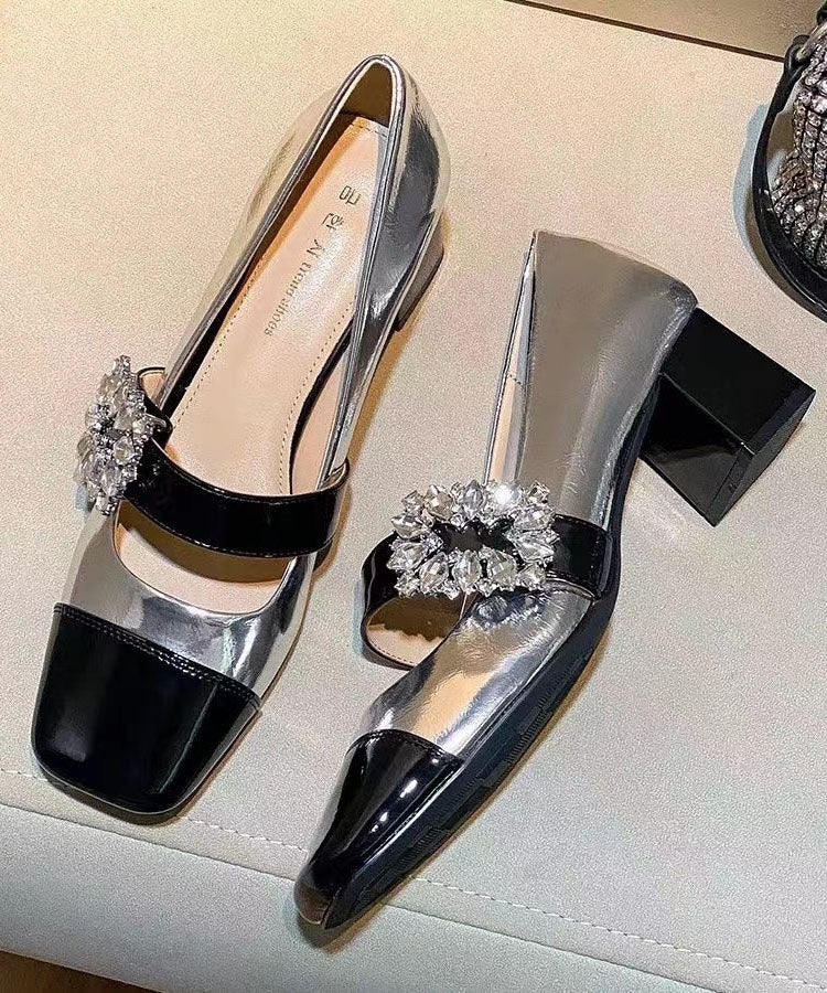 Casually Elegant Shoes with a Refined Edge