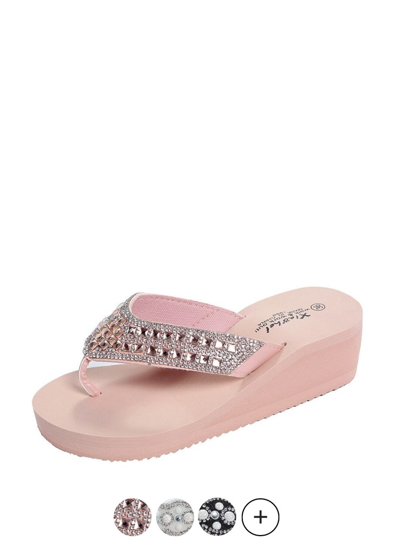 Casually Elegant Slippers with a Refined Edge