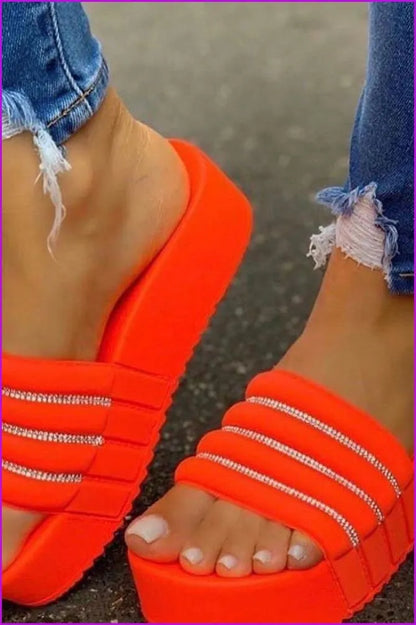 Finely Styled Slippers with a Classic Vintage Look