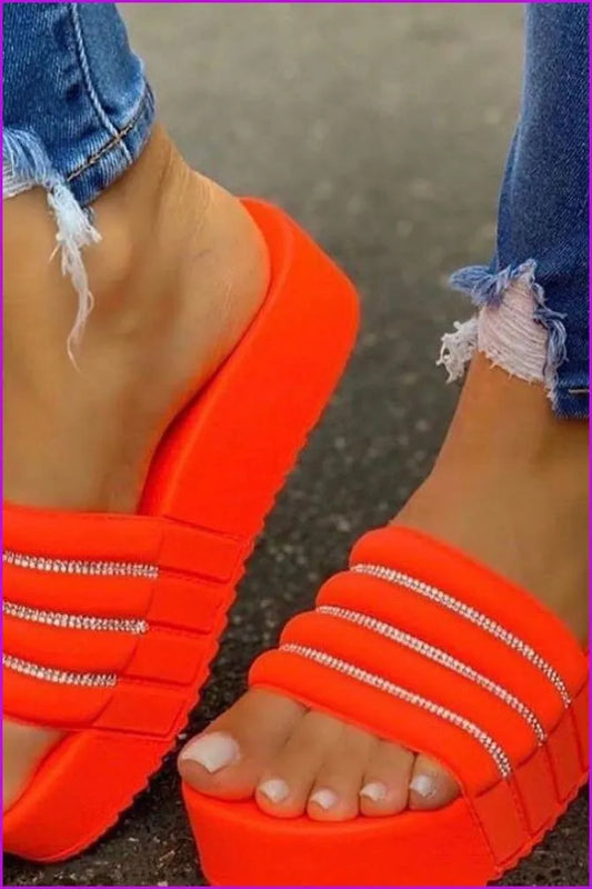 Finely Styled Slippers with a Classic Vintage Look