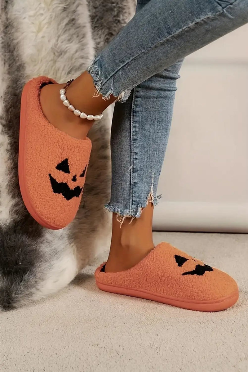 Elegantly Styled Slippers for Everyday Wear