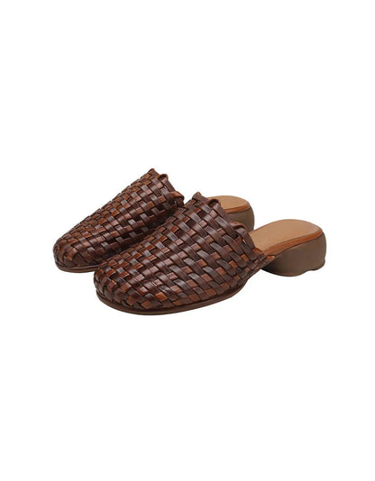 Elegantly Styled Slippers for Everyday Wear