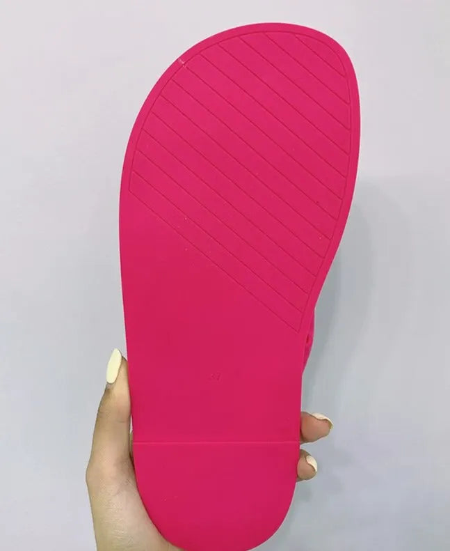 Casually Elegant Slippers with a Refined Edge