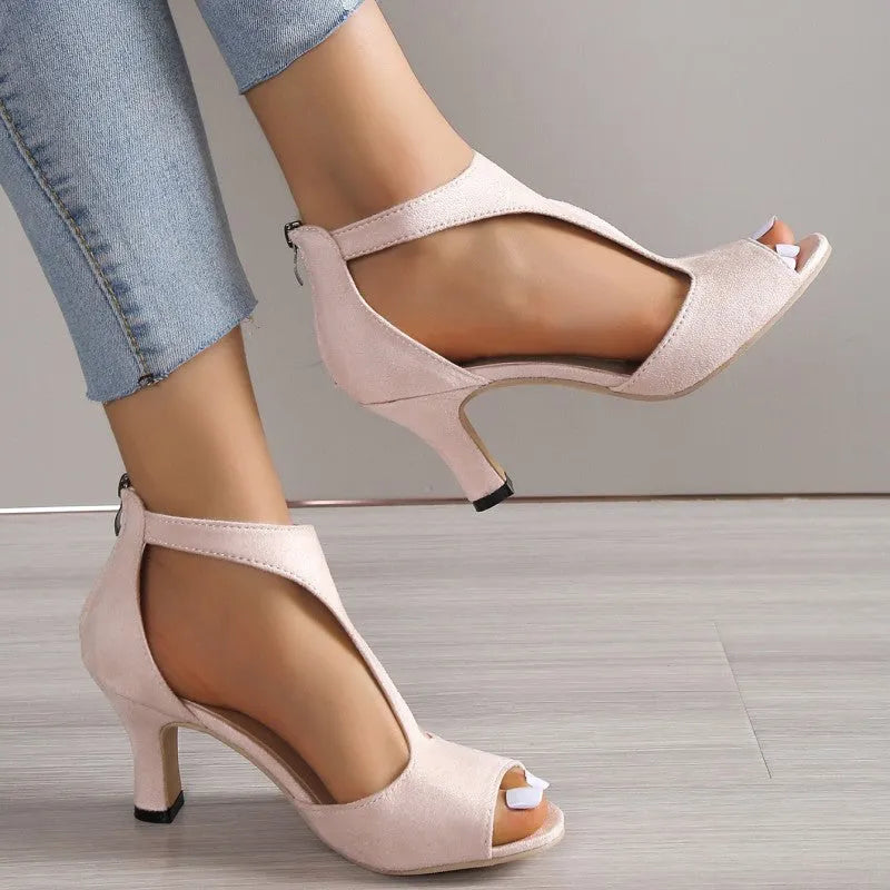 Elegantly Styled Shoes for Everyday Wear