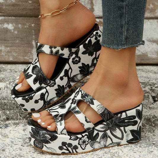 Elegantly Styled Shoes for Everyday Wear