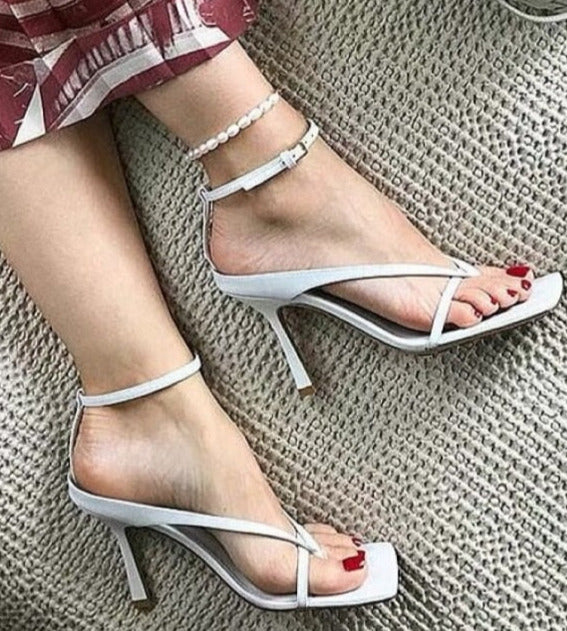 Finely Styled Heels with a Classic Vintage Look