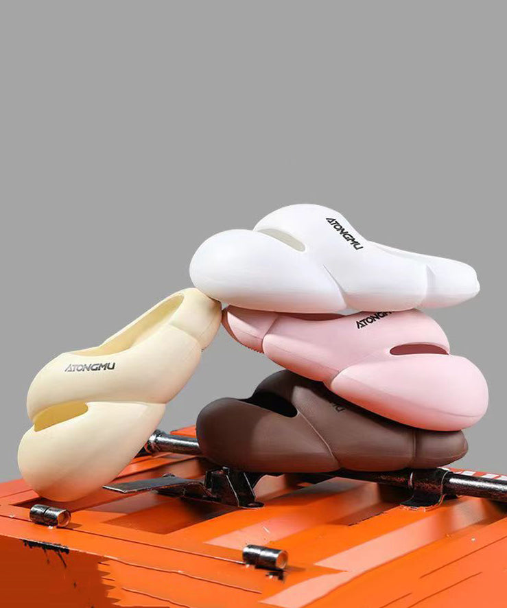 Effortlessly Elegant Slippers with a Timeless Design