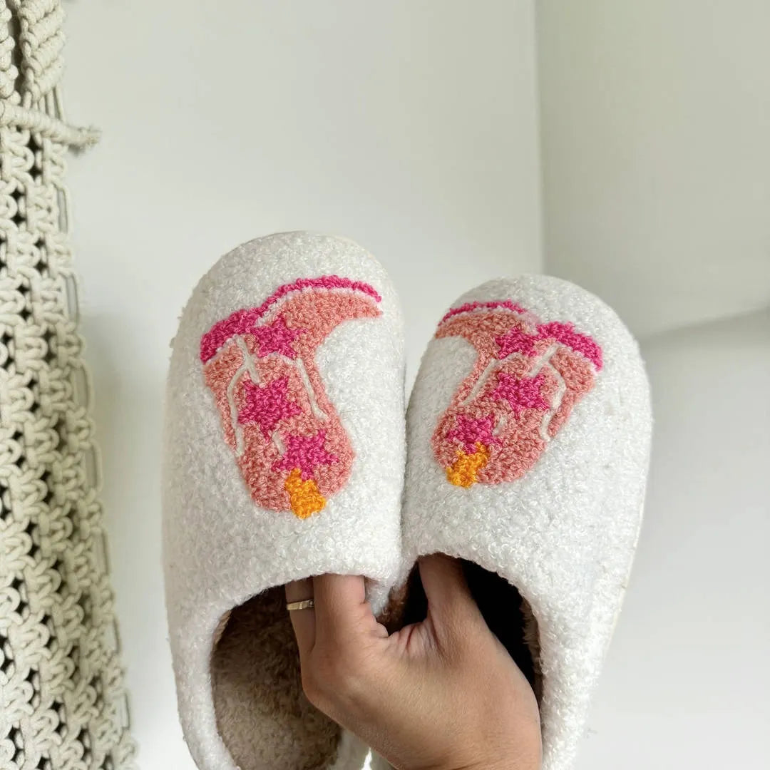 Effortlessly Elegant Slippers with a Timeless Design