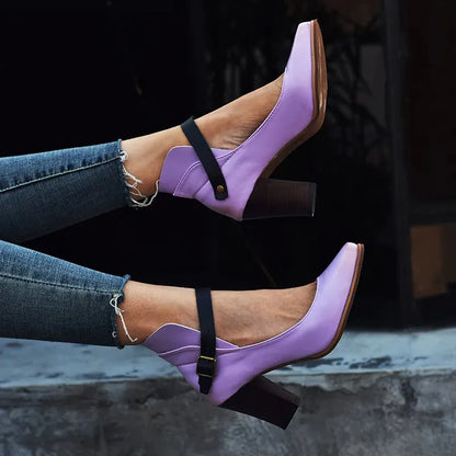 Classic Vintage Heels with a Flattering Fit