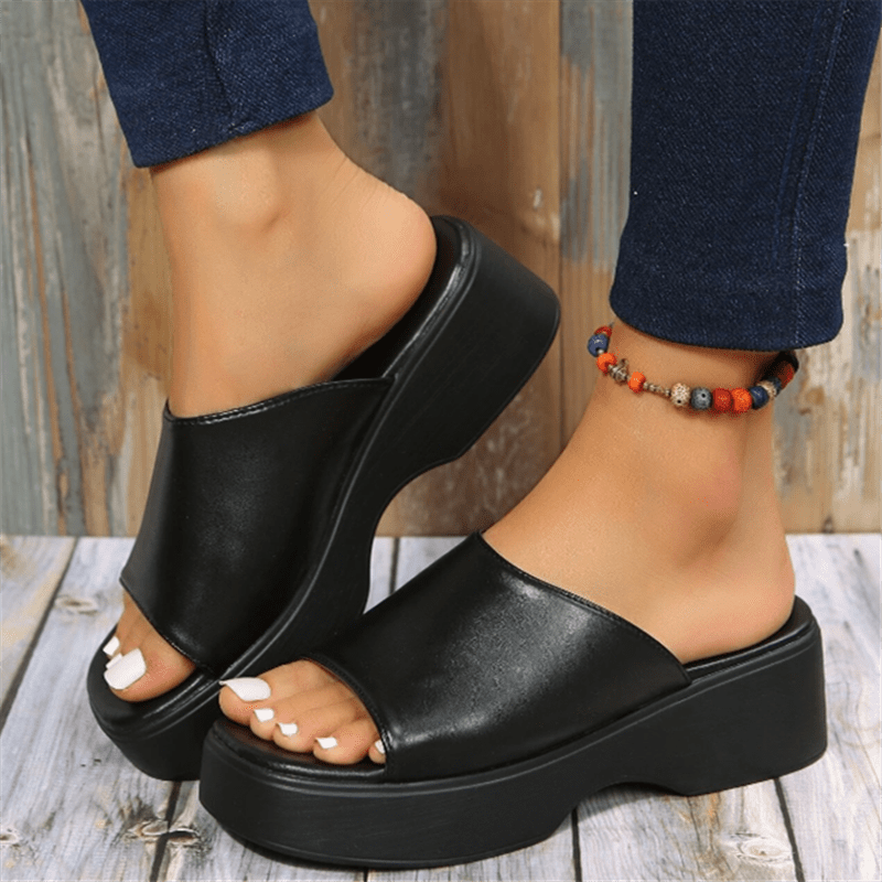 Beautifully Crafted Slippers in a Classic Style