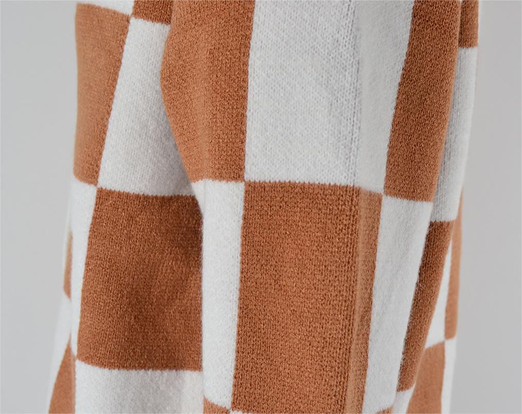 Autumn Winter Plaid Sweater Stitching Cardigan Top Knitted Coat Tide