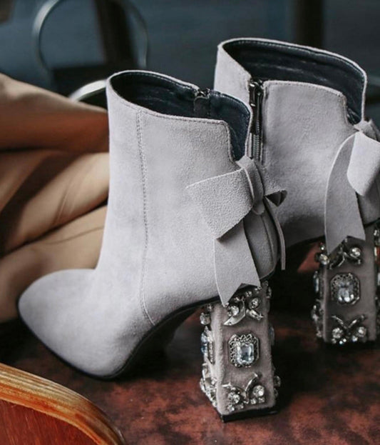 Finely Styled Heels with a Classic Vintage Look