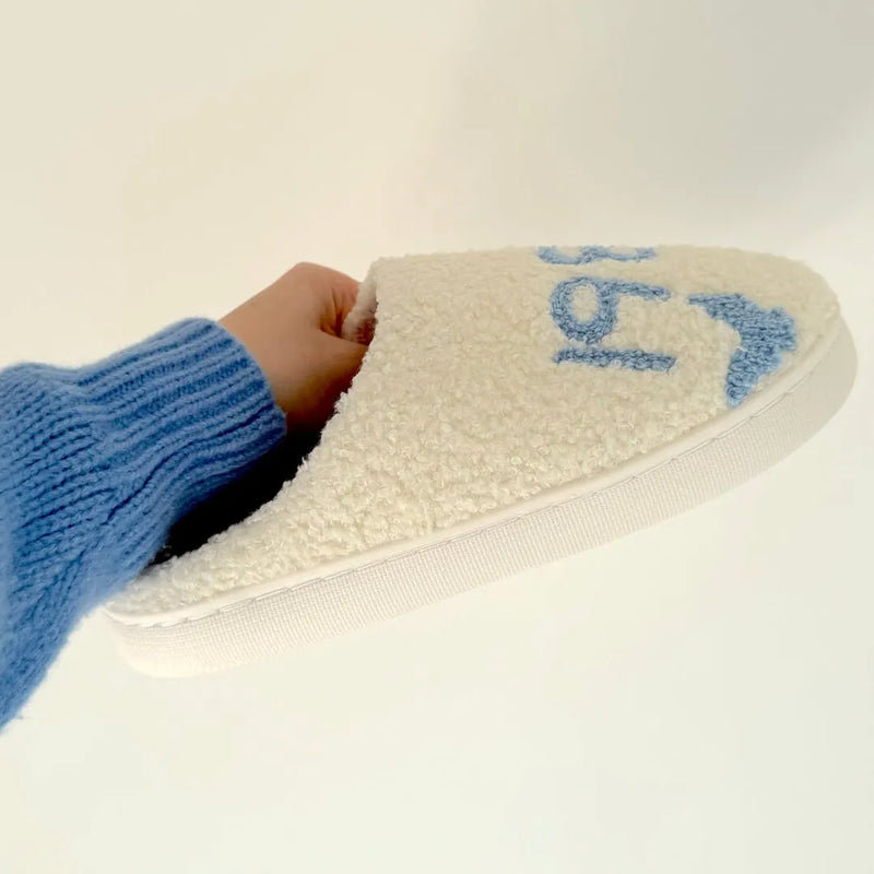 Finely Styled Slippers with a Classic Vintage Look