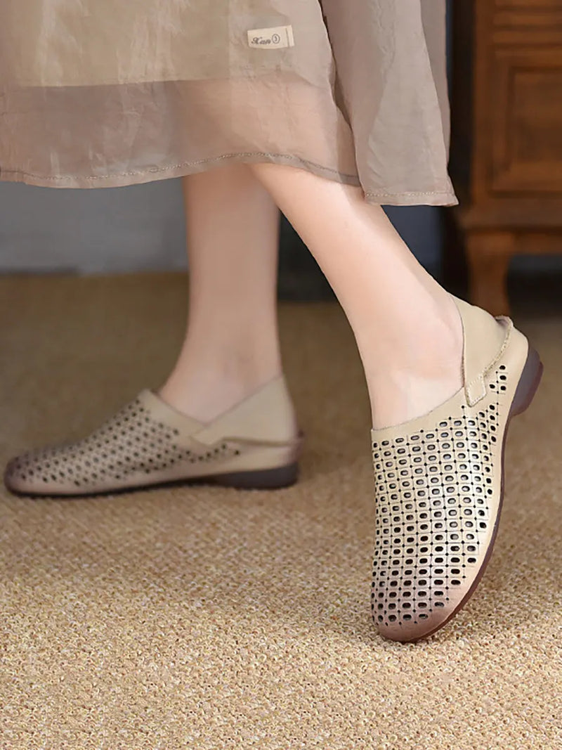 Finely Styled Sandals with a Classic Vintage Look