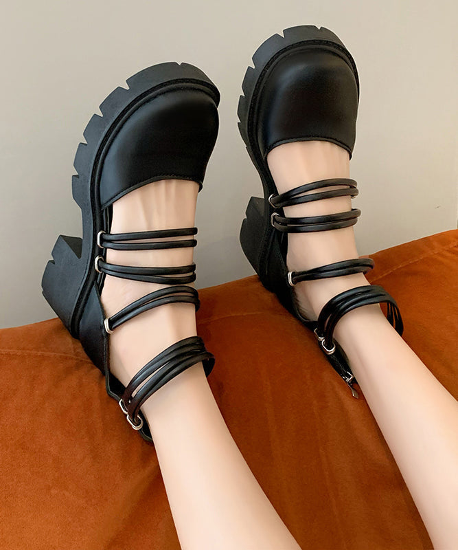 Finely Styled Sandals with a Classic Vintage Look