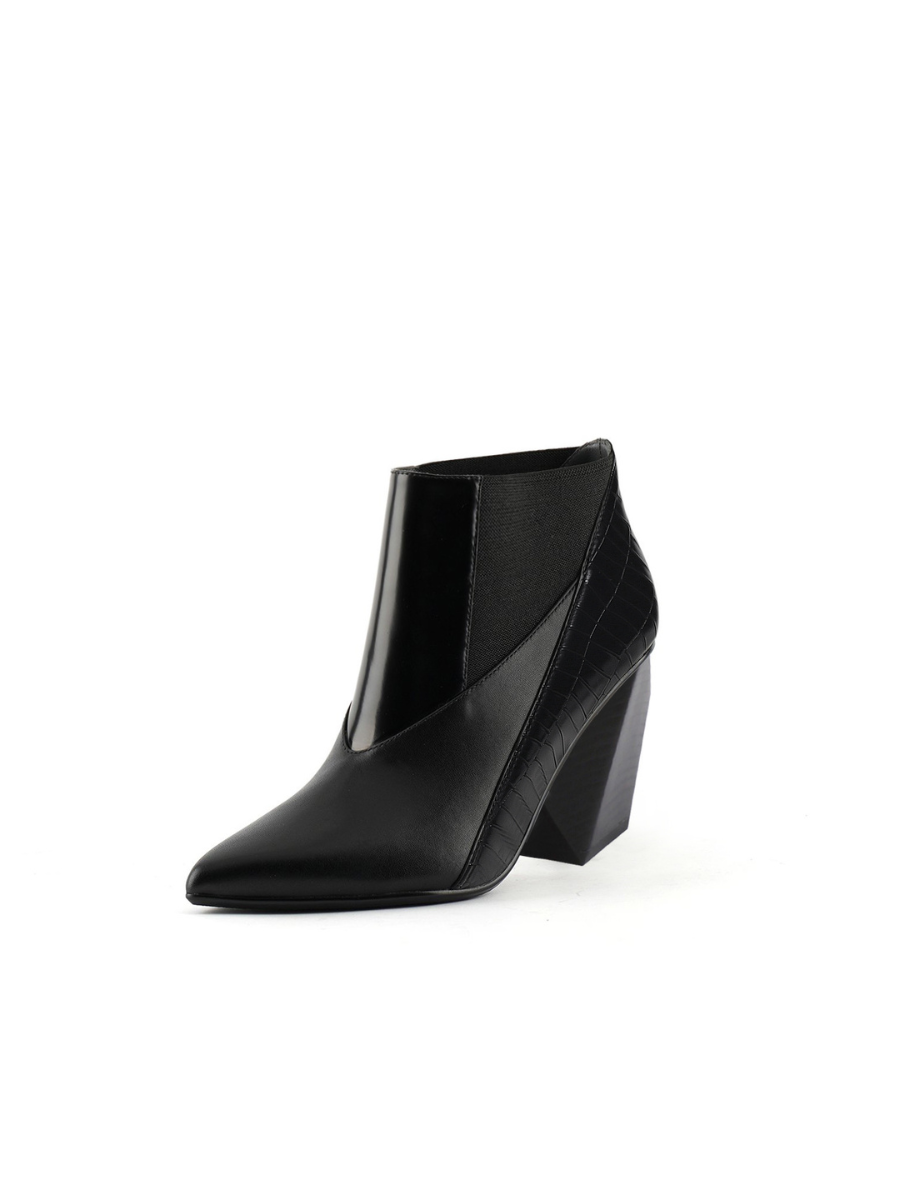 Beautifully Crafted Garment in a Classic Style