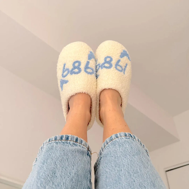 Finely Styled Slippers with a Classic Vintage Look