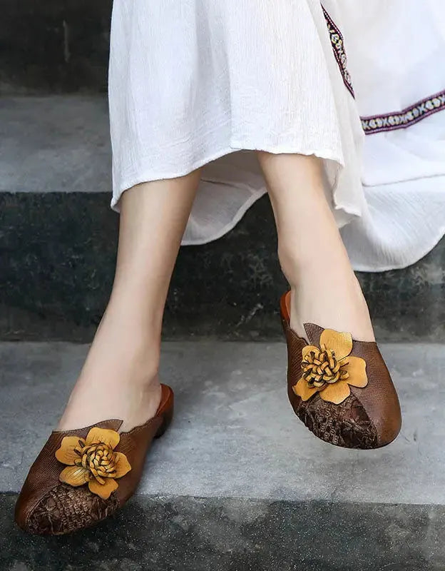 Finely Styled Slippers with a Classic Vintage Look