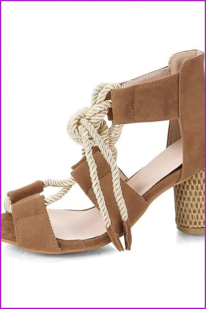 Classic Vintage Heels with a Flattering Fit