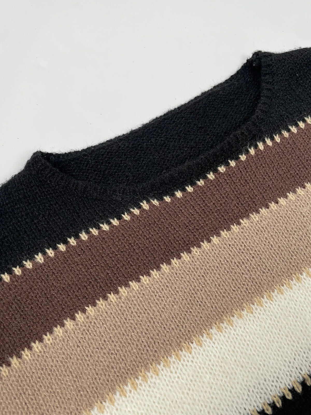 JO | Striped knitted sweater