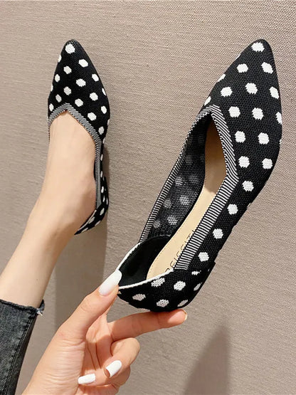 Contrast Color Pointed-toe Polka-dot V-cut Low Heels Flat Shoes