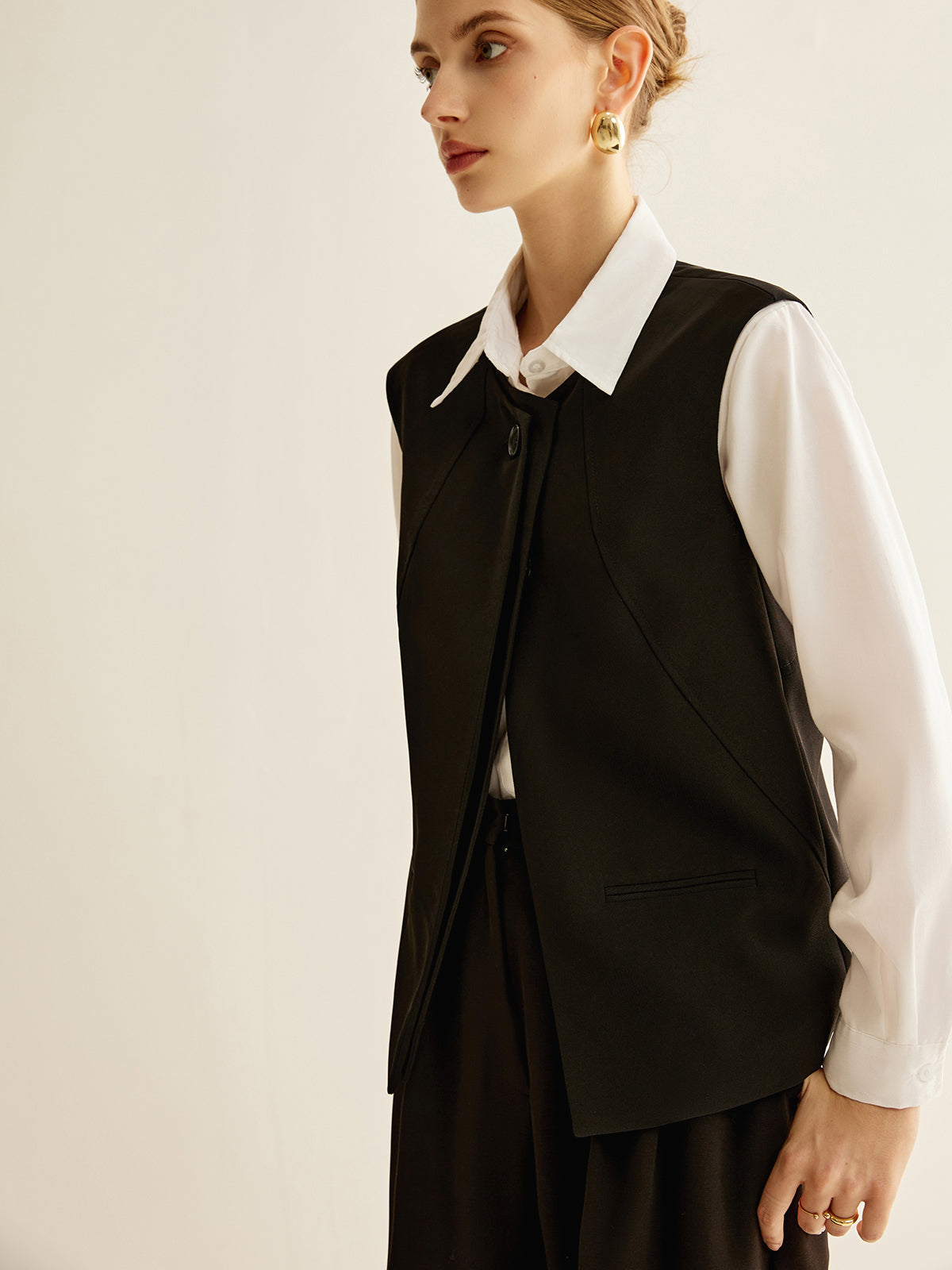 Piped Button Slit Vest