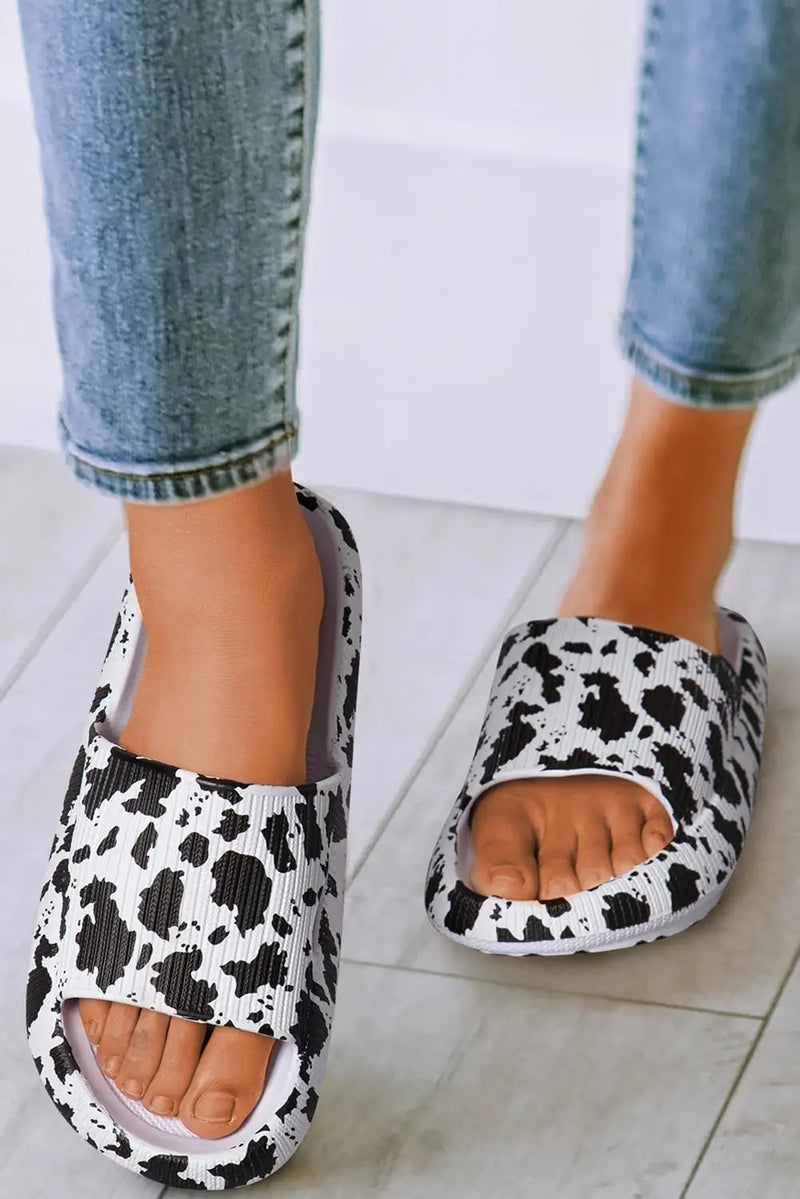 Classic Vintage Slippers with a Flattering Fit