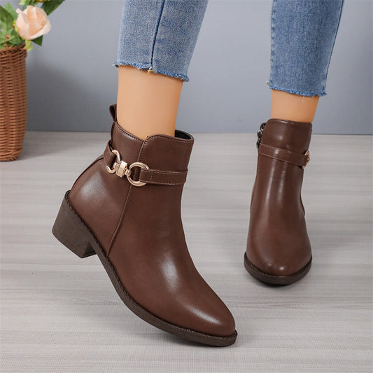 Casually Elegant Shoes with a Refined Edge