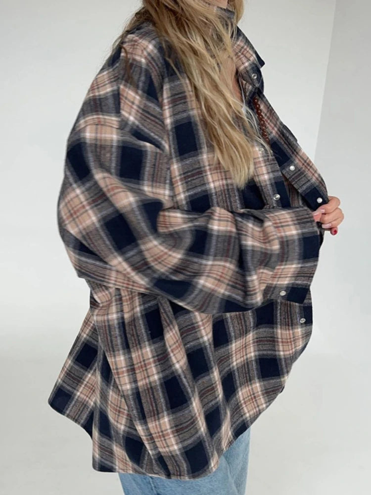 Taruxy Retro Blouse Autumn Winter Loose Long Shirts Female Plaid Basic Street Cardigan Woman Clothing
