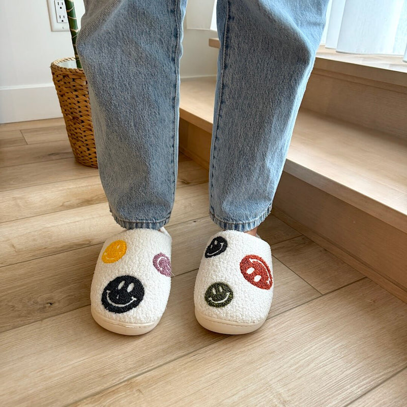 Effortlessly Elegant Slippers with a Timeless Design