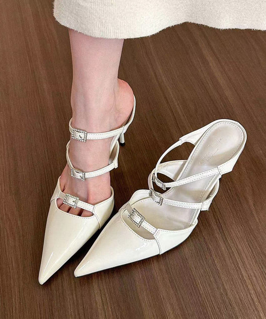 Beautifully Finished Heels in a Timeless Design