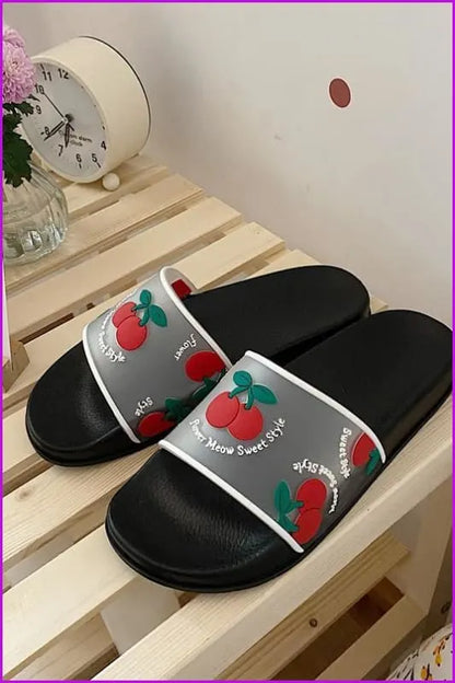 Effortlessly Elegant Slippers with a Timeless Design