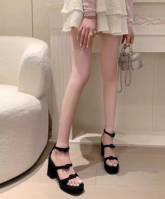 Classic Vintage Sandals with a Flattering Fit