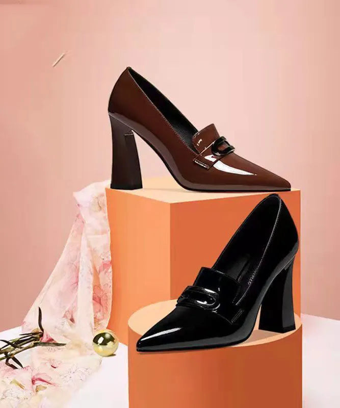 Effortlessly Elegant Heels with a Timeless Design