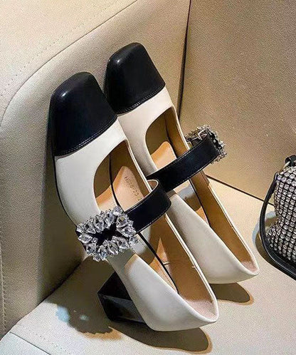 Casually Elegant Shoes with a Refined Edge