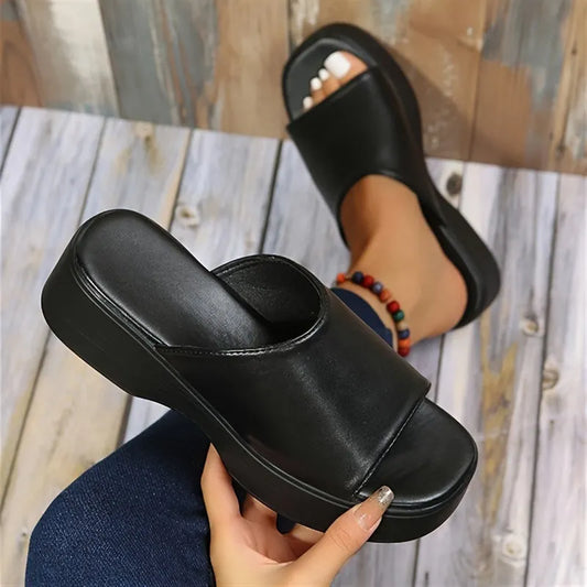 Beautifully Crafted Slippers in a Classic Style